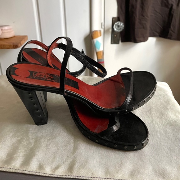 BCBG Max Azria sling Velcro heels size 38 / 7.5 - Picture 4 of 9